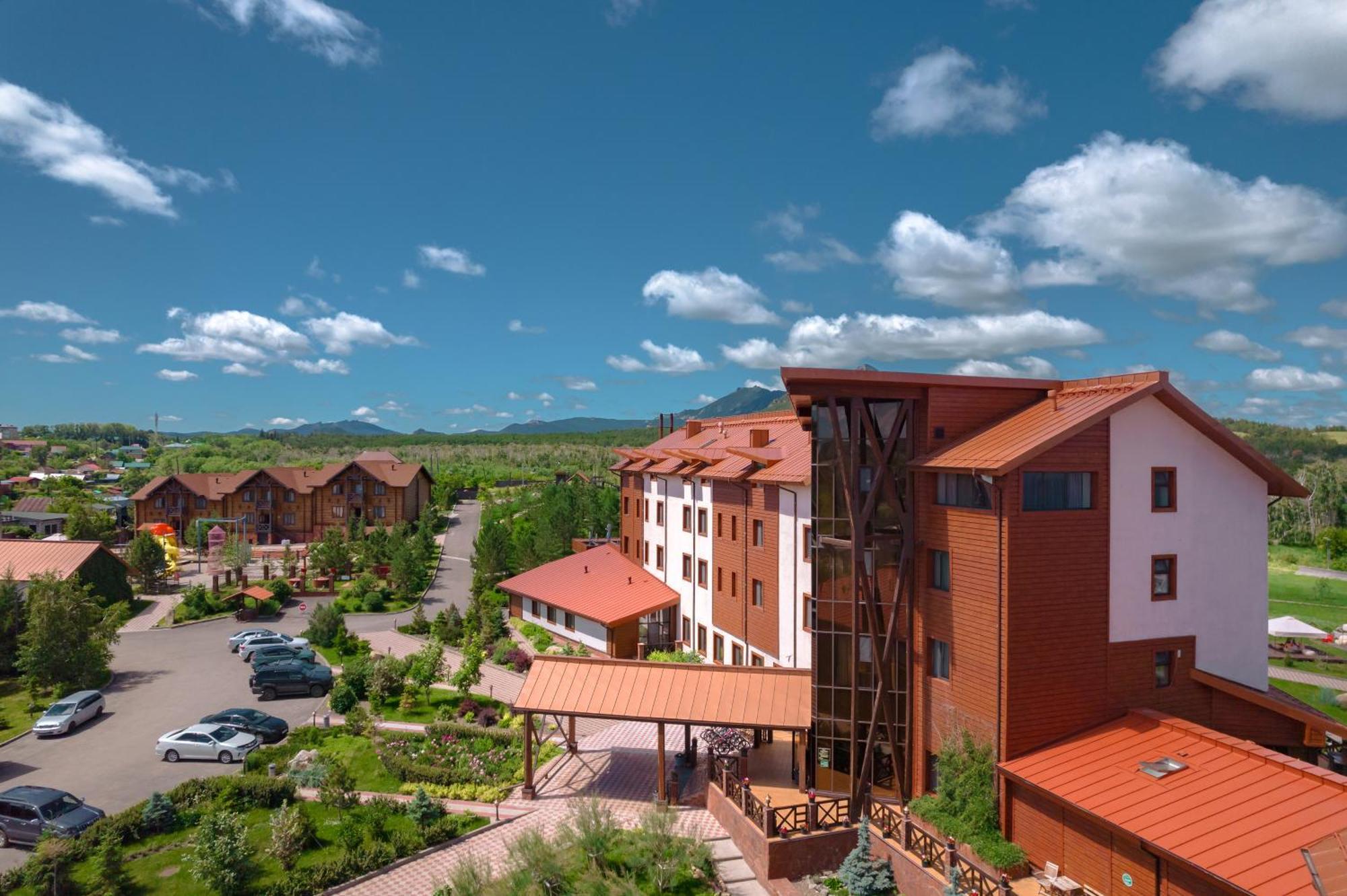 Terrassa Park Hotel Hồ Borovoye Ngoại thất bức ảnh
