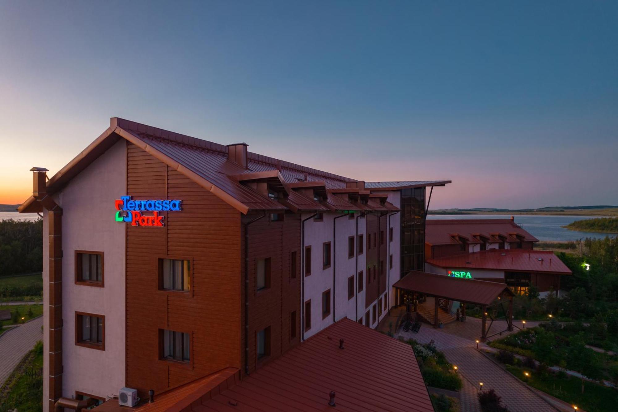Terrassa Park Hotel Hồ Borovoye Ngoại thất bức ảnh